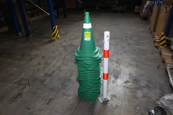 Konvolut Pylonen 1 x Absperrpfosten